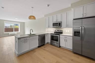 Main picture of 57 Grand St