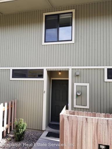 Main picture of 861 Nutmeg Pl