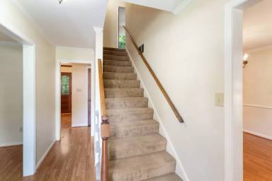 Main picture of 106 Rowe Dr