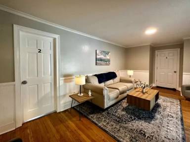 Main picture of 378 Ballston Rd