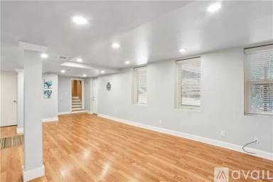 Main picture of 2155 Kinridge Rd
