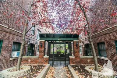 Main picture of 630-38 1/2 W Arlington Pl Apartments