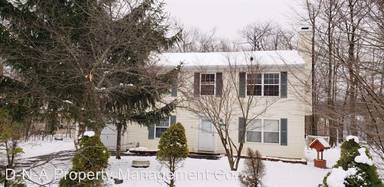 Main picture of 1896 Pinecrest Ct