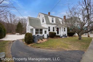 Main picture of 1 Rumstick Rd