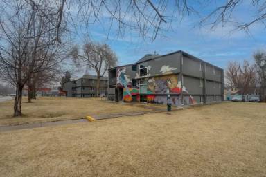 Main picture of 632 N Shields St