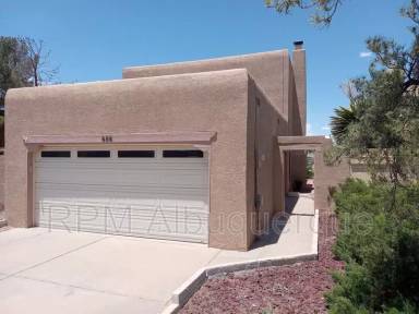 Main picture of 688 Lakeview Cir SE