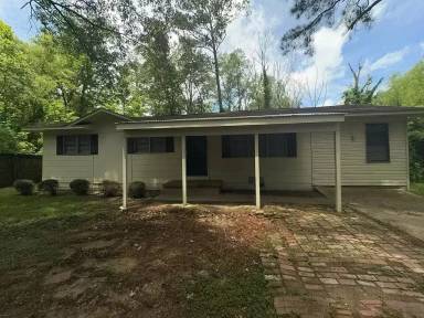Main picture of 2615 Hillside Dr