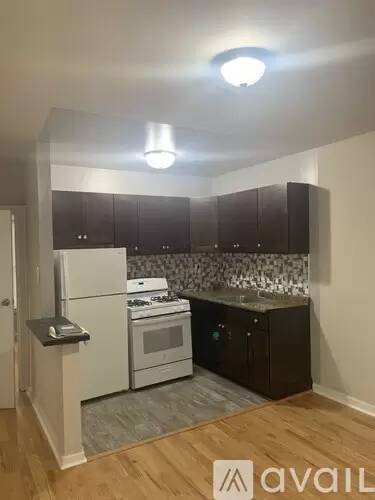 Main picture of 5662 N Ridge Ave