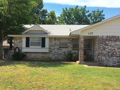 Main picture of 628 Sunset Dr