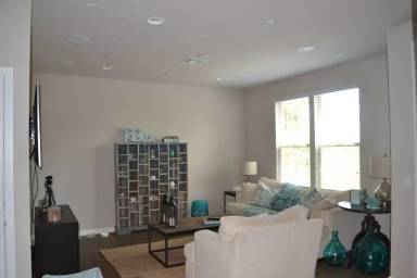 Main picture of 823 S Anaheim Blvd