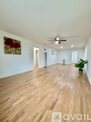 Main picture of 1002 E Imperial Ave