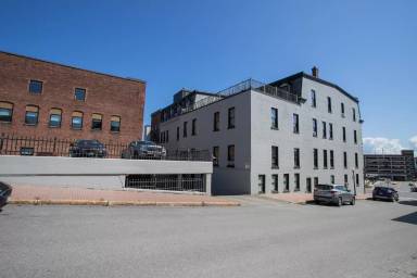 Main picture of 92 Columbia St
