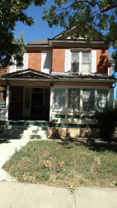 Main picture of 2112 N Grand Ave