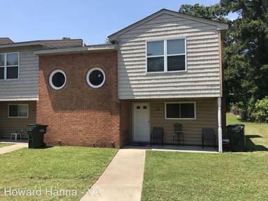 Main picture of 400 S Division St