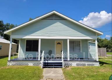 Main picture of 300 W Verdine St