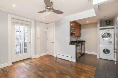 Main picture of 165 Eldridge St