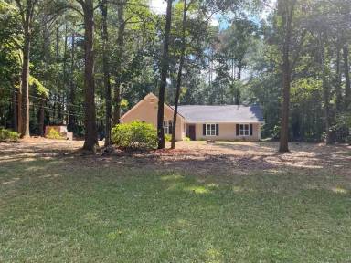 Main picture of 260 Churchill Way