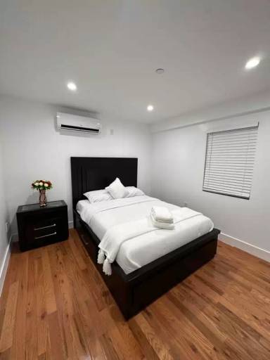 Main picture of 16 White St