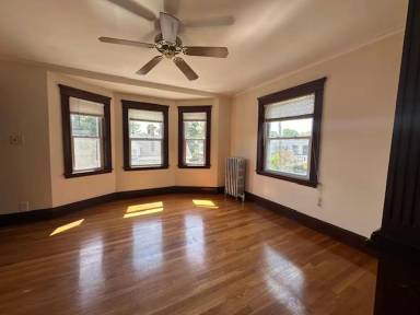 Main picture of 98-104 So Walnut St