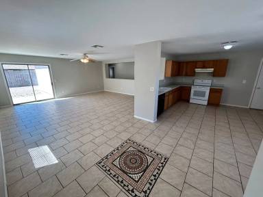 Main picture of 11613 W Bloomfield Rd