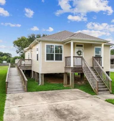 Main picture of 335 6th St