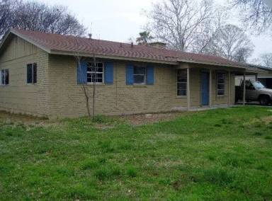 Main picture of 2204 Louise St