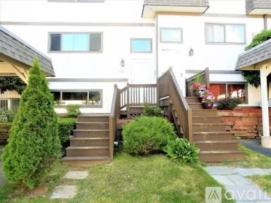 Main picture of 13 Pebblestone Cir