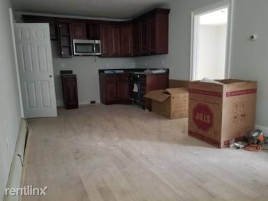 Main picture of 21 Cherry St