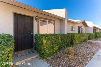 Main picture of 326 Linn Ln