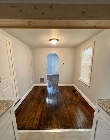 Main picture of 36 Hazel St