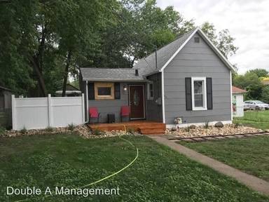 Main picture of 644 W 11th St