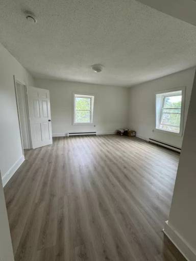 Main picture of 76 Elm St