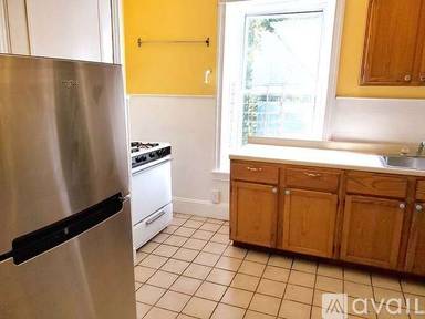 Main picture of 904 S 46th St