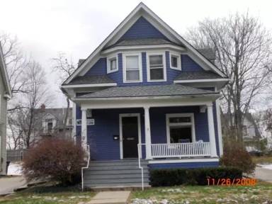 Main picture of 1030-1032 Michigan Ave