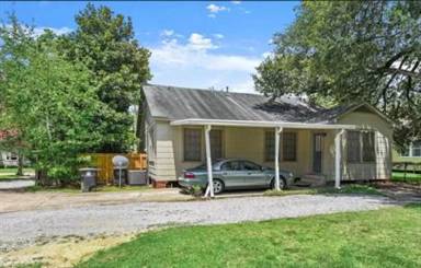 Main picture of 239 West Dr