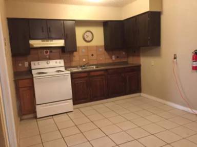 Main picture of 2913 E Saint Bernard Hwy