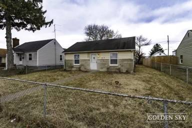 Main picture of 1205 E 6th St