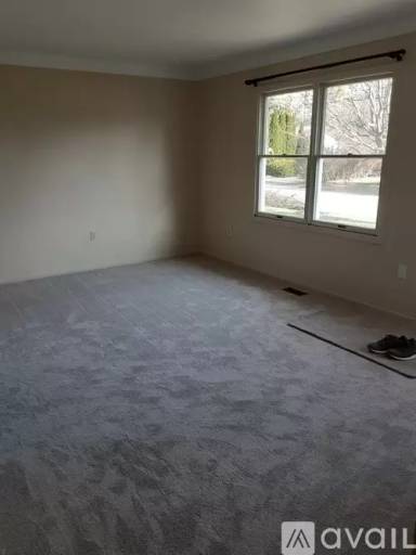 Main picture of 287 Gibson St