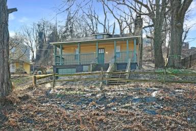 Main picture of 9422 Glendale Rd