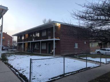 Main picture of 838 S Roberta St