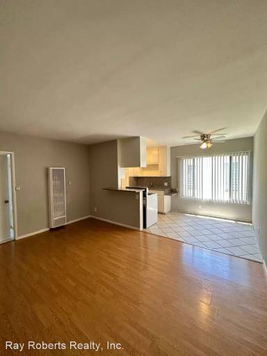 Main picture of 12730 Matteson Ave