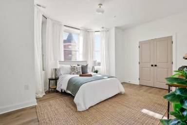Main picture of 2201 Brookfield Ave