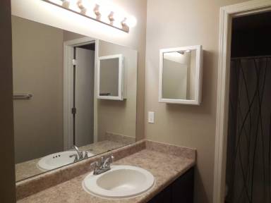 Main picture of College Park Apts