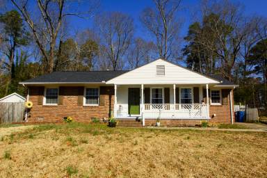 Main picture of 112 Emerald Cir