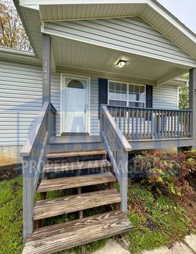 Main picture of 1409 Sellers Ave SE