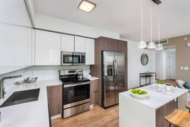 Main picture of 1501 SW 37th Ave