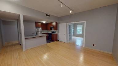 Main picture of 115 W Main St