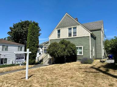 Main picture of 507 E Maple St
