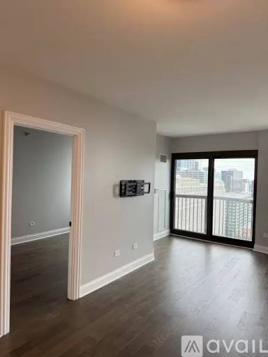 Main picture of 400 N La Salle Dr