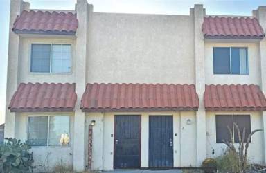 Main picture of 1502 W 9th Pl